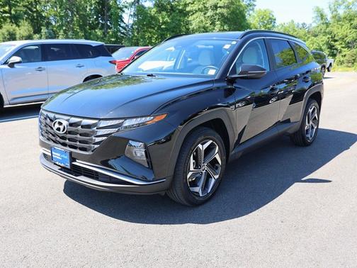Black 2023 Hyundai TUCSON SEL