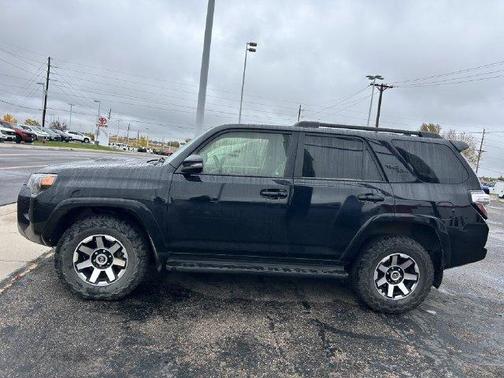 Midnight Black Metallic 2022 Toyota 4Runner TRD Off Road Premium