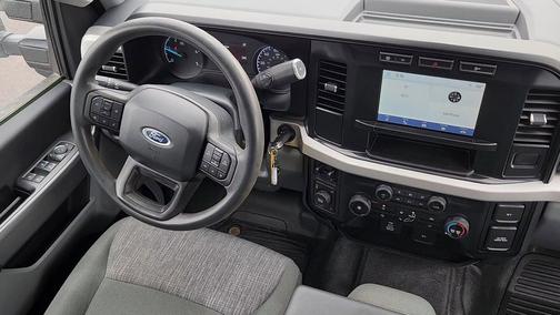 Oxford White 2023 Ford F-350 XLT