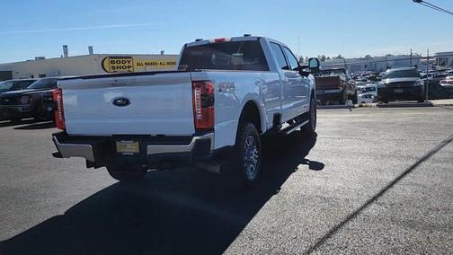 2024 Ford F-350 LARIAT SUPER DUTY