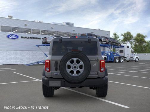 Carbonized Gray Metallic 2026 Ford Bronco Big Bend