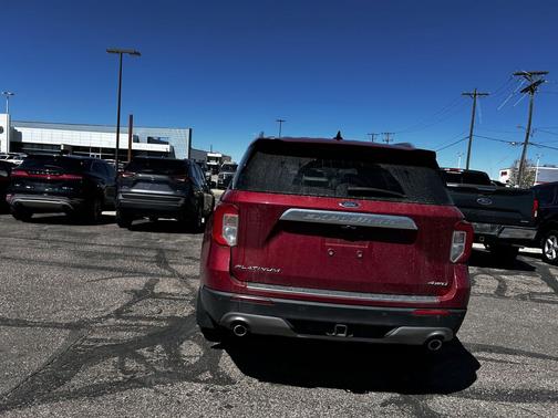 Rapid Red Metallic Tinted Clearcoat 2022 Ford Explorer Platinum