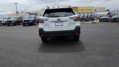 Crystal White Pearl 2025 Subaru Outback Premium