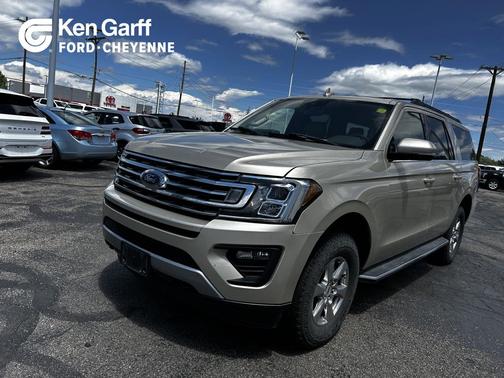 White Gold Metallic 2018 Ford Expedition Max XLT