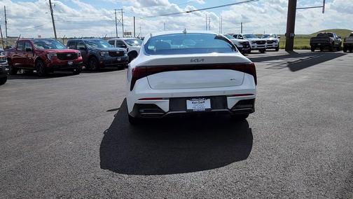 Snow White Pearl 2025 Kia K5 GT-Line