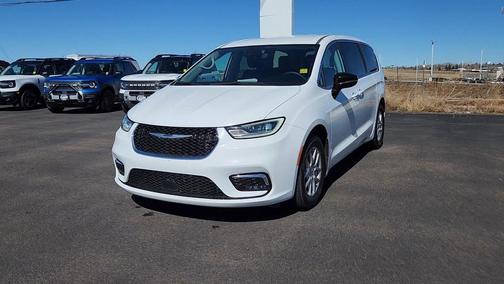 Bright White Clearcoat 2024 Chrysler Pacifica Touring L
