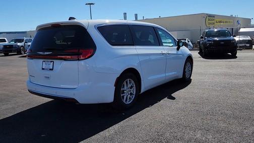 Bright White Clearcoat 2024 Chrysler Pacifica Touring L