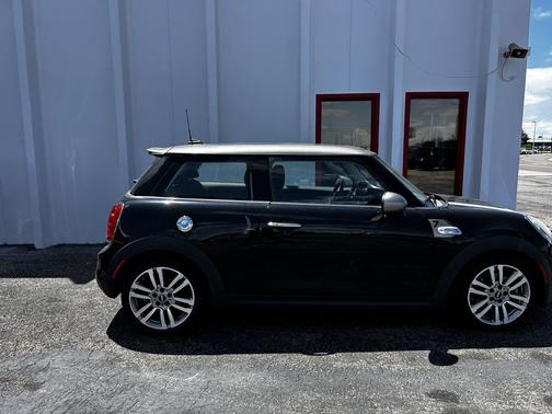 Midnight Black Metallic 2017 MINI Hardtop Cooper S