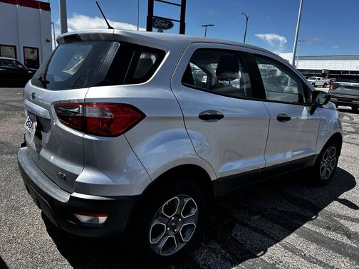 Silver Metallic 2018 Ford EcoSport S