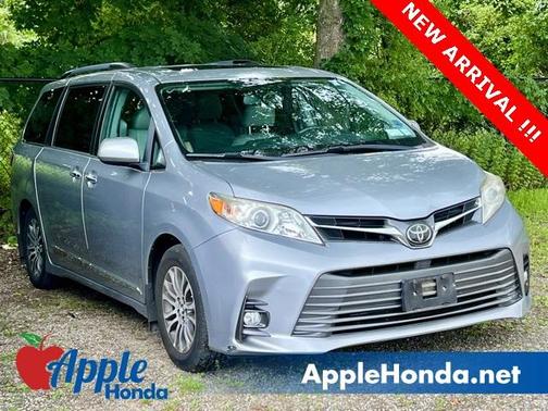 2018 Toyota Sienna XLE