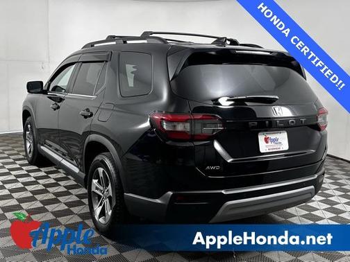 2023 Honda Pilot EX-L 8-Passenger