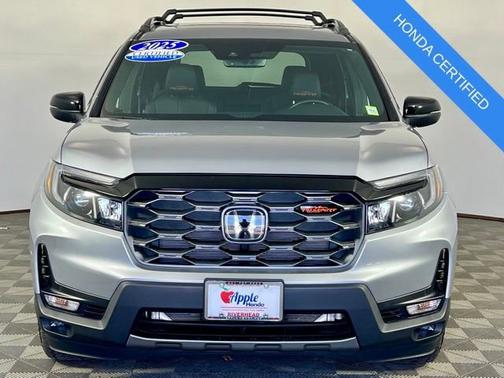 Lunar Silver Metallic 2025 Honda Passport