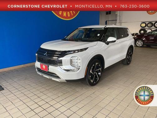 2024 Mitsubishi Outlander SE