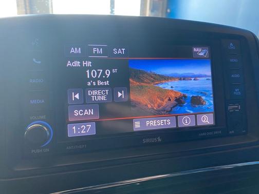 Photo 3 of 34 of 2019 Dodge Grand Caravan GT