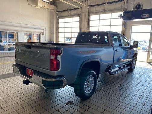 2025 Chevrolet Silverado 3500 LT