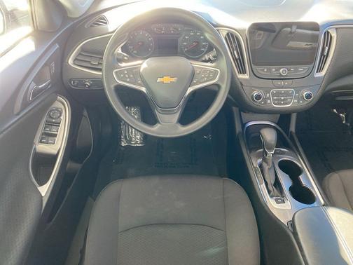 2025 Chevrolet Malibu LT