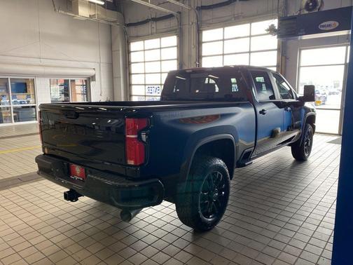2025 Chevrolet Silverado 3500 LT