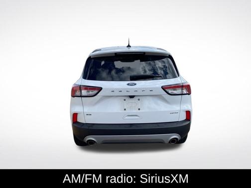 Oxford White 2022 Ford Escape SE