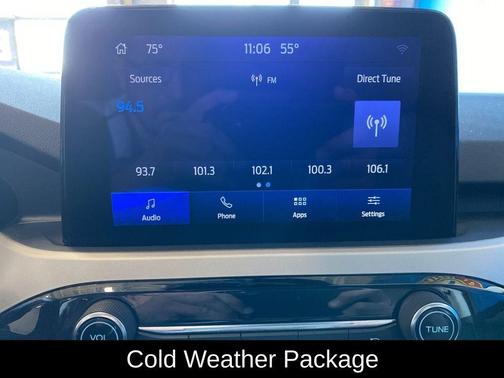 Oxford White 2022 Ford Escape SE