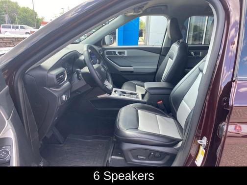 Red 2022 Ford Explorer XLT