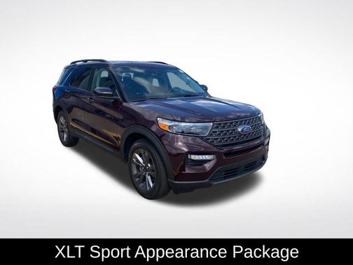 Red 2022 Ford Explorer XLT