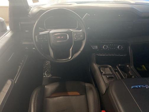 2024 GMC Sierra 2500 AT4
