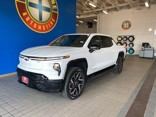2025 Chevrolet Silverado EV RST