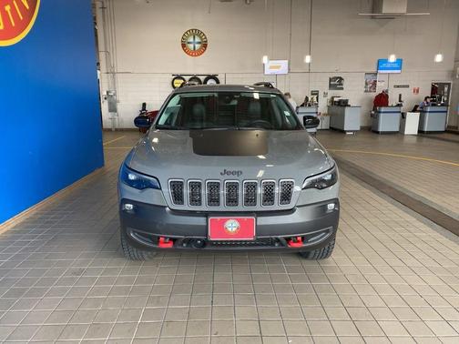 2022 Jeep Cherokee Trailhawk