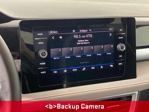 Deep Black Pearl Effect 2025 Volkswagen Taos 1.5T SE