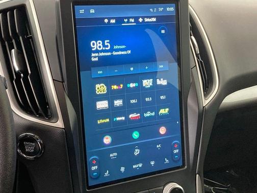 Black 2024 Ford Edge SEL