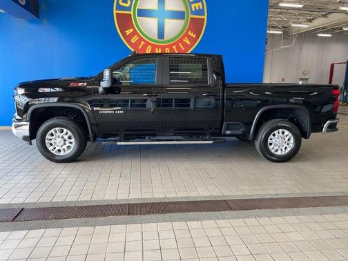 2025 Chevrolet Silverado 3500 LT