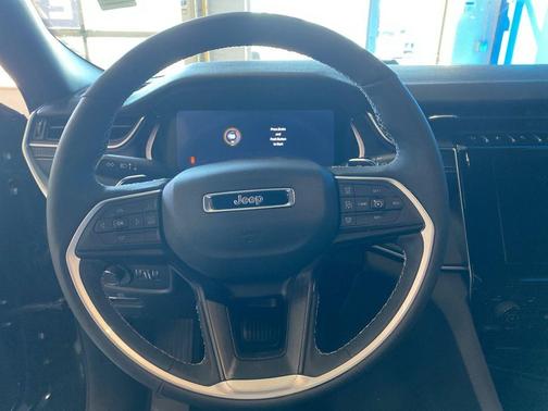 2024 Jeep Grand Cherokee Laredo