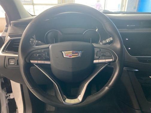 2024 Cadillac XT6 Luxury AWD