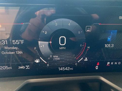 2024 GMC Acadia Denali