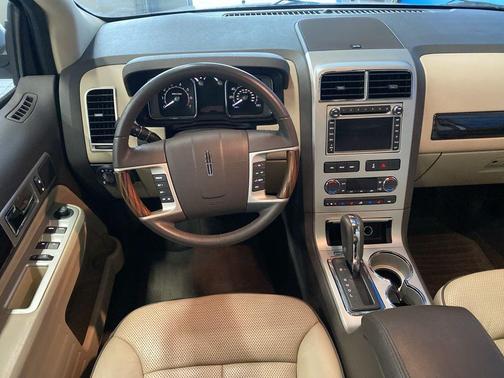 2010 Lincoln MKX Base