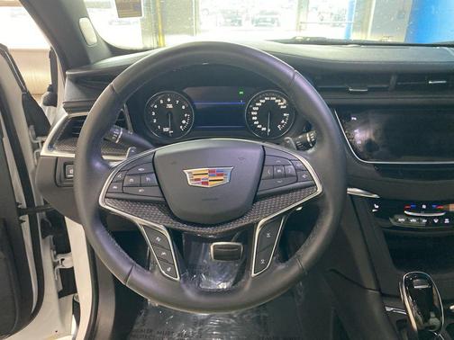 2021 Cadillac XT5 Sport