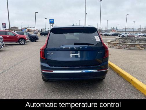 2025 Volvo XC90 B6 Plus 7-Seater