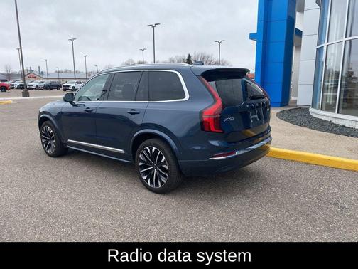 2025 Volvo XC90 B6 Plus 7-Seater