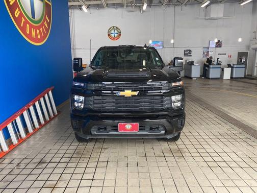 2024 Chevrolet Silverado 2500 Custom