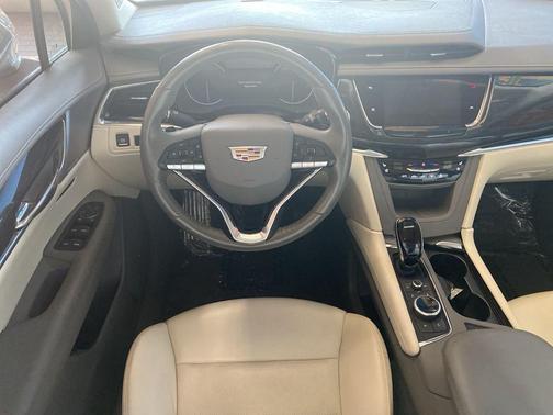 2023 Cadillac XT6 Premium Luxury AWD