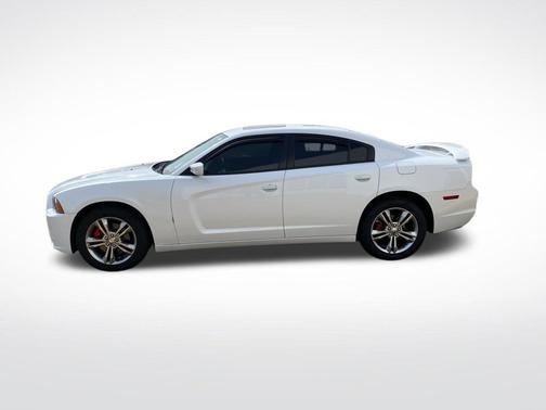 Ivory 2013 Dodge Charger R/T