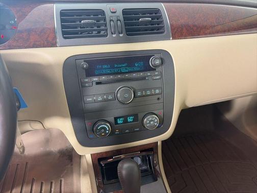 White 2011 Buick Lucerne CXL Premium