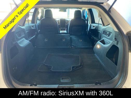 White 2024 Ford Edge SEL