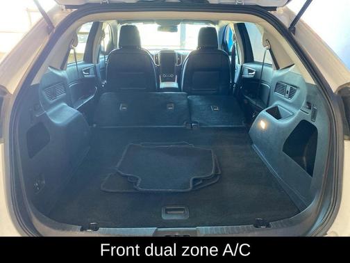 White 2024 Ford Edge SEL