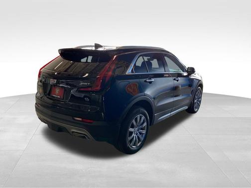 2022 Cadillac XT4 Premium Luxury