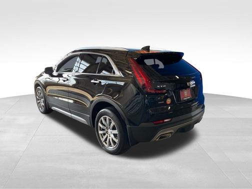 2022 Cadillac XT4 Premium Luxury