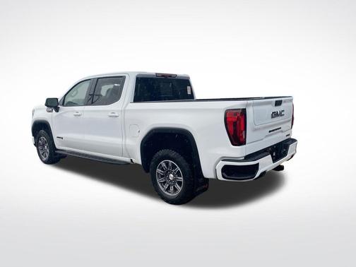 White 2024 GMC Sierra 1500 AT4