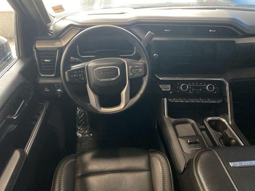 2024 GMC Sierra 2500 Denali