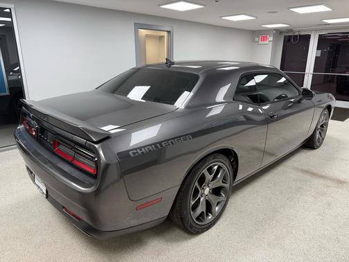2015 Dodge Challenger SXT Plus