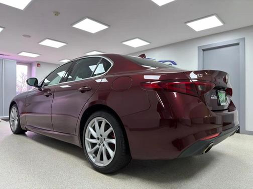 2018 Alfa Romeo Giulia Base